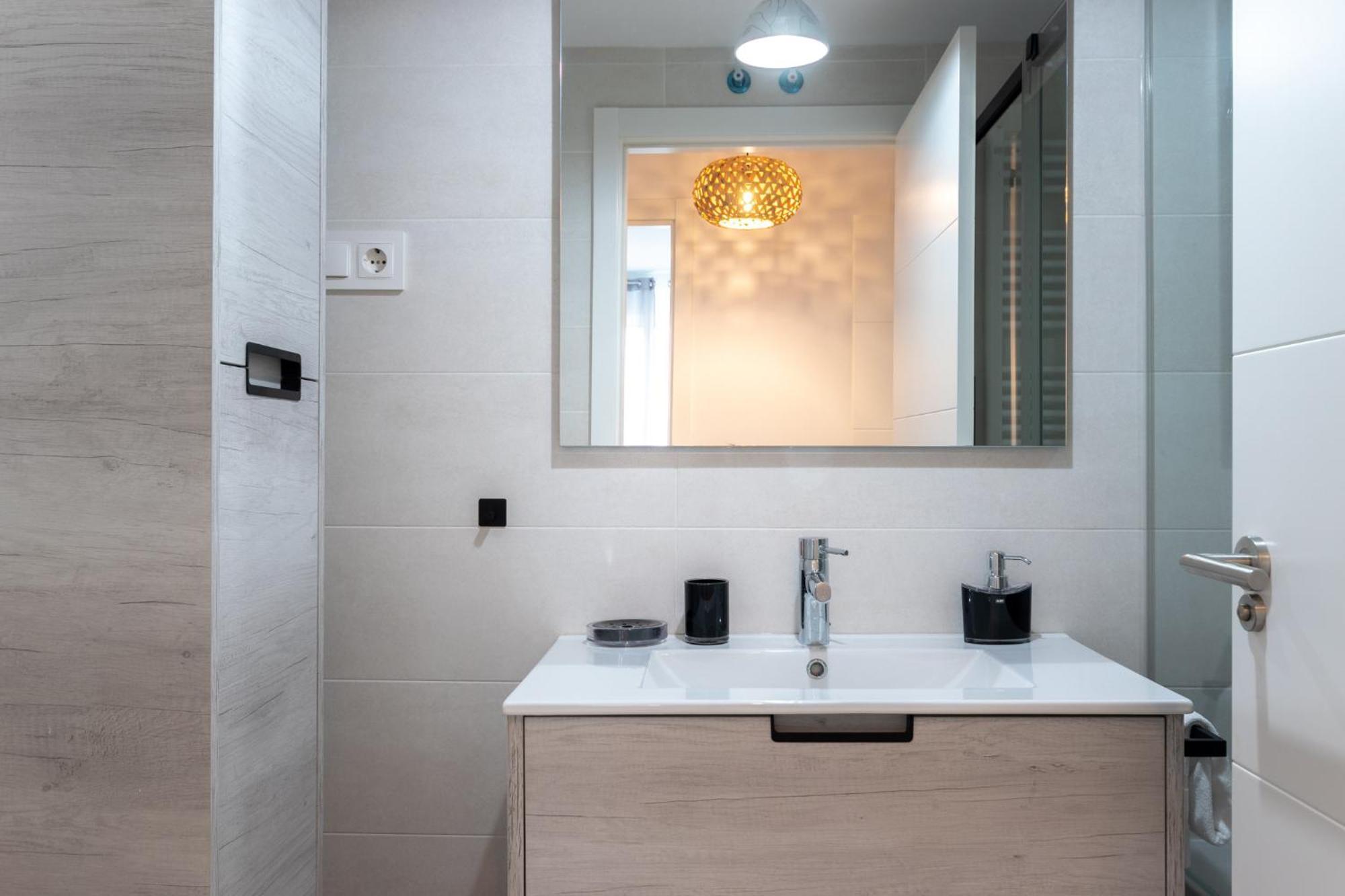 Xirimiri Apartment By People Rentals Бильбао Экстерьер фото